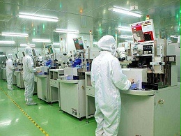 潔凈室在什么情況下采用分散式凈化空調(diào)系統(tǒng)？